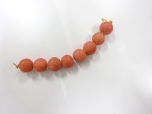 アンティーク　本珊瑚　髪留め(珊瑚サイズ約10ミリ)